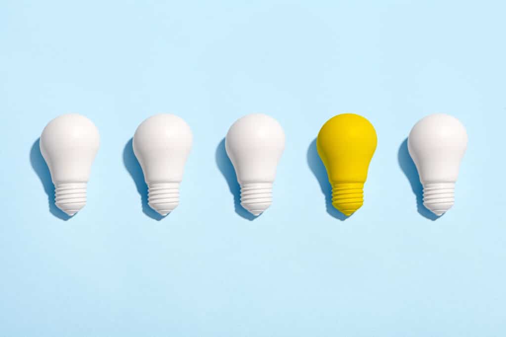 leadership mindset image with lightbulbs
